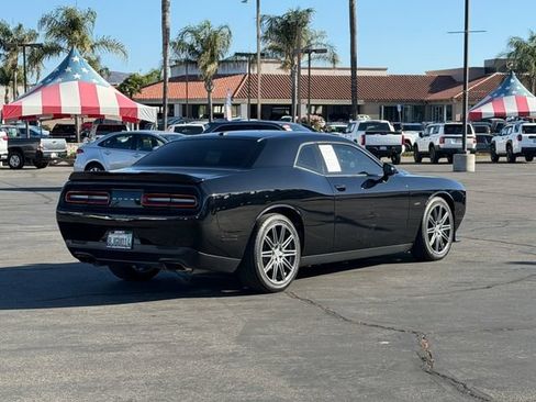 Used 2019 Dodge Challenger R/T RWD image 6