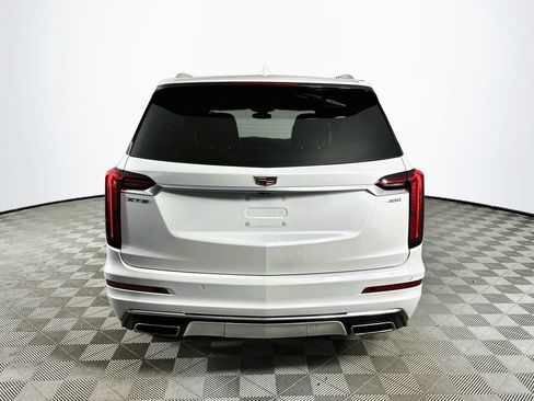 Used 2022 Cadillac XT6 Premium Luxury FWD image 6