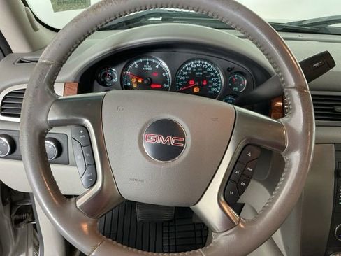Used 2007 GMC Sierra 1500 SLT w/ Z71 Off-Road Package AWD/4WD image 14