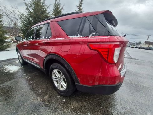 Used 2022 Ford Explorer XLT w/ Equipment Group 202A image 5