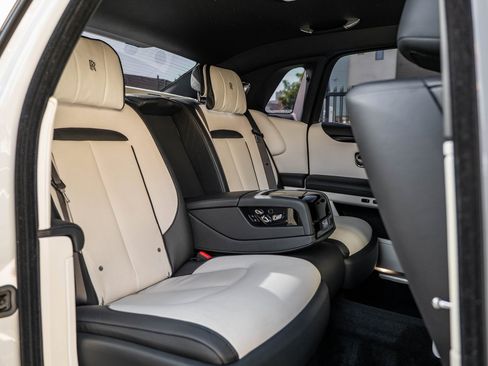 Certified 2022 Rolls-Royce Ghost image 31