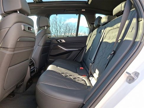 Used 2025 BMW X5 M60i image 13