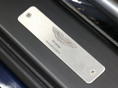 Used 2014 Aston Martin V8 Vantage Roadster image 65