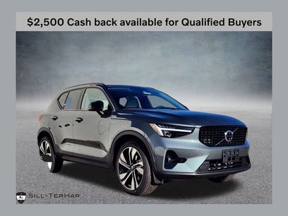 New 2026 Volvo XC40 B5 Ultra w/ Climate Package