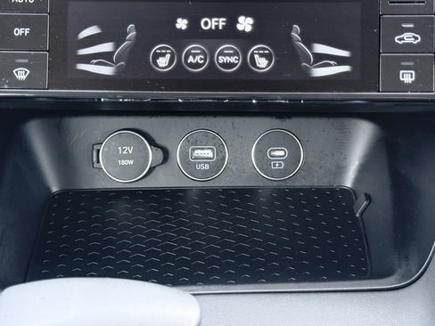 Used 2026 Genesis G70 2.5T image 60