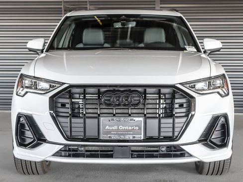 Certified 2025 Audi Q3 2.0T Premium w/ Convenience Package AWD/4WD image 11