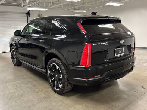 New 2025 Cadillac Escalade IQ Sport 1 w/ Smart Trailering package image 15