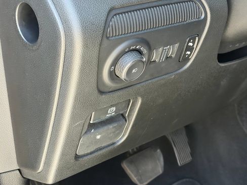 Used 2024 Jeep Wagoneer L Series II w/ Flexible Seating Group RWD image 6
