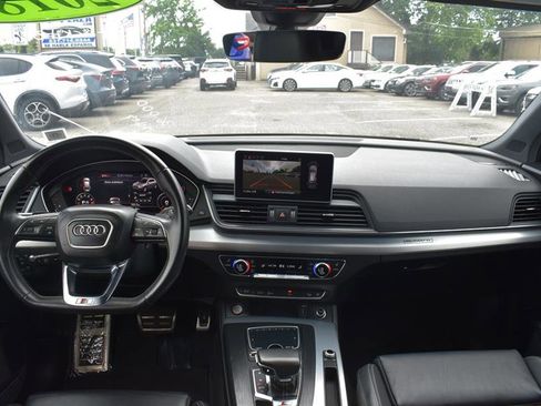 Used 2018 Audi SQ5 Prestige w/ Prestige Package image 27