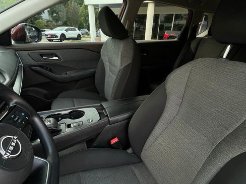 Used 2023 Nissan Rogue SV image 22