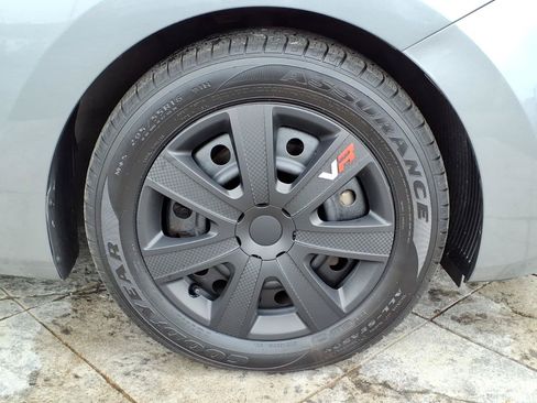 Used 2017 Hyundai Elantra GT FWD image 7
