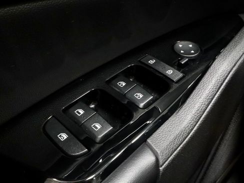 Used 2023 Kia Sportage EX image 25