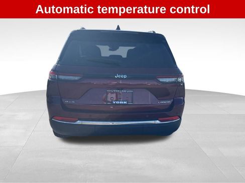 Used 2023 Jeep Grand Cherokee Laredo image 4