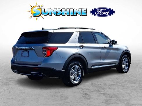 Certified 2022 Ford Explorer XLT w/ Equipment Group 202A image 6