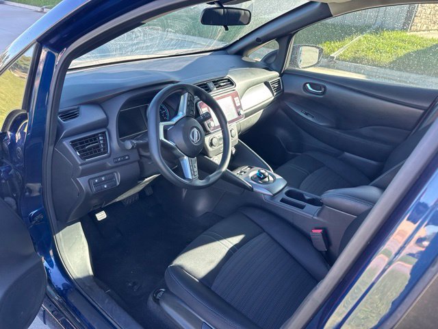 Used 2025 Nissan Leaf S FWD image 5