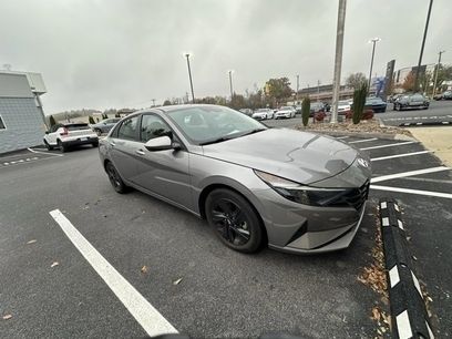 Used 2022 Hyundai Elantra SEL w/ Convenience Package