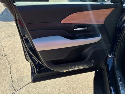 New 2026 Toyota Grand Highlander Limited image 12