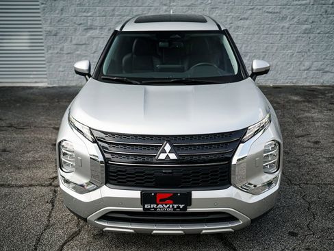 Used 2023 Mitsubishi Outlander LE image 5