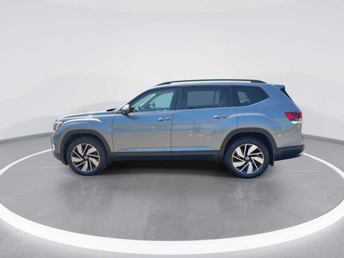 Used 2024 Volkswagen Atlas SE w/ Panoramic Sunroof Package AWD/4WD image 5