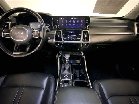 Certified 2023 Kia Sorento SX image 15