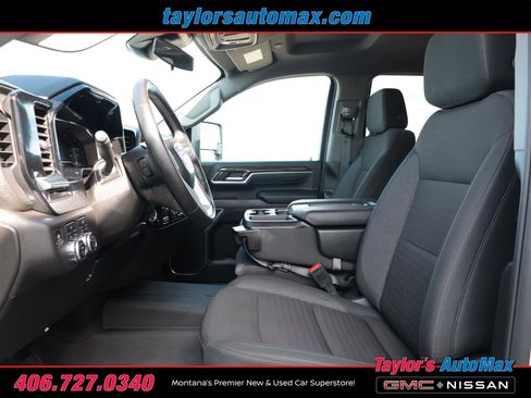 Used 2025 GMC Sierra 3500 SLE w/ SLE Value Package image 7