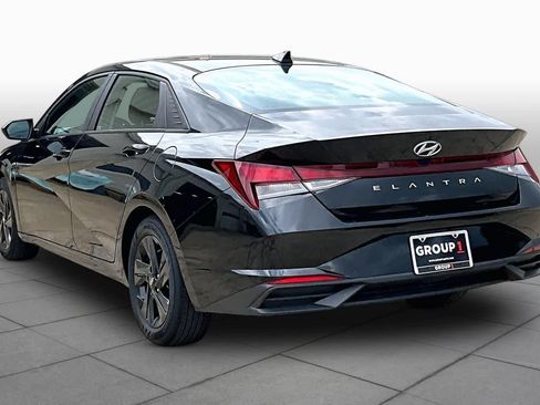 Used 2023 Hyundai Elantra SEL FWD image 11