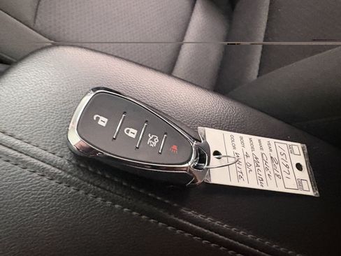 Used 2018 Chevrolet Malibu LT FWD image 25