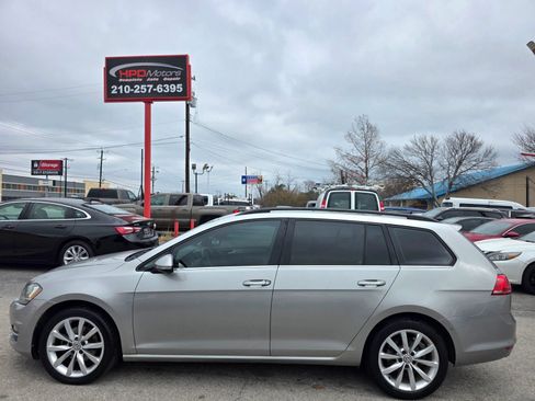 Used 2016 Volkswagen Golf S FWD image 6