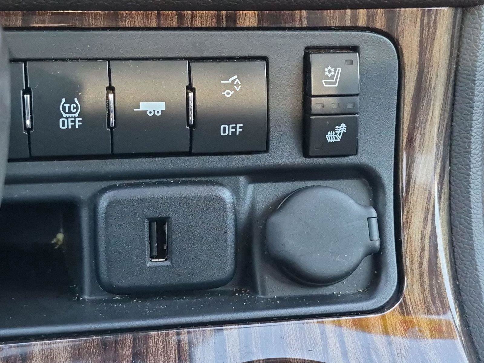 Used 2015 GMC Acadia Denali FWD image 23