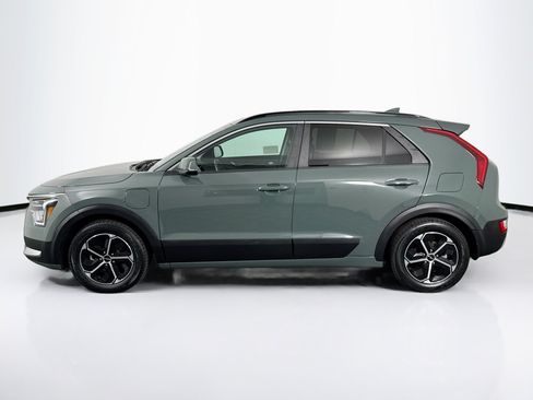 Used 2023 Kia Niro EX w/ EX Cold Weather Package FWD image 7