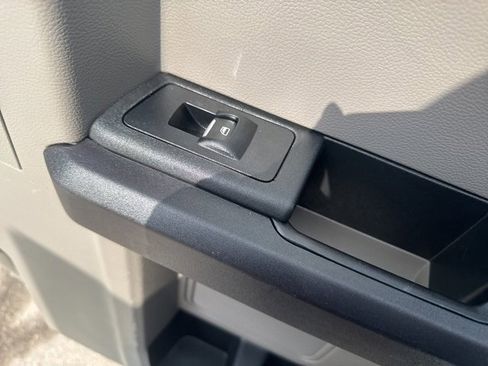 Used 2016 Ford F150 XL w/ Equipment Group 101A Mid image 26