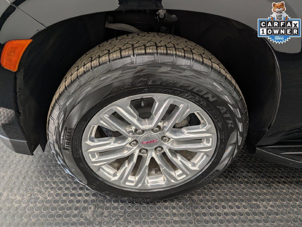 Used 2024 GMC Yukon SLT w/ SLT Premium Package AWD/4WD image 7