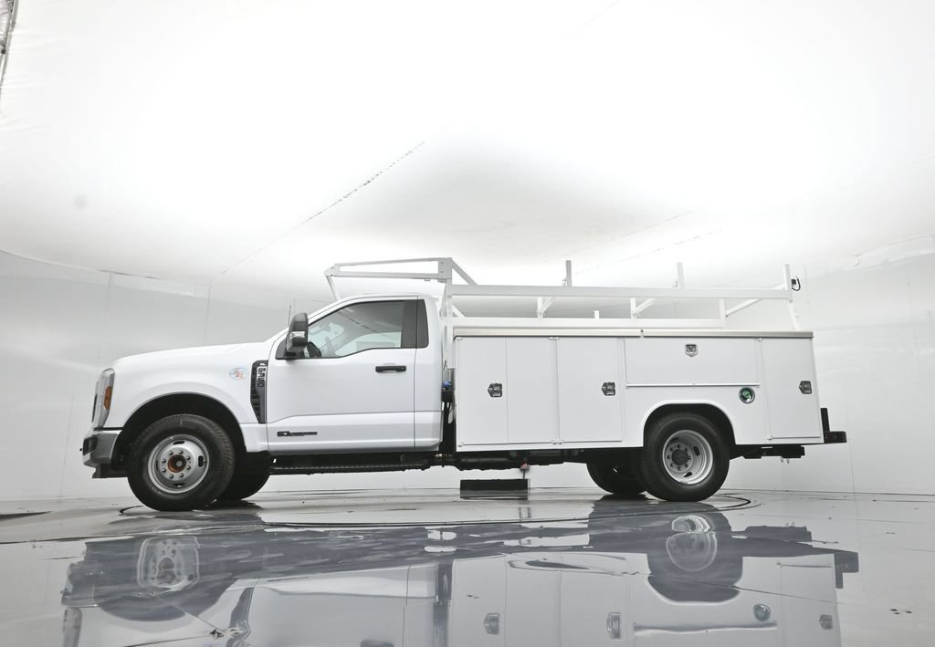 New 2025 Ford F350 XL w/ XL Chrome Package RWD image 7