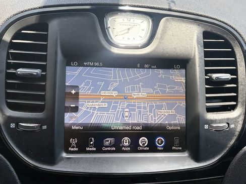 Used 2015 Chrysler 300 S RWD image 19