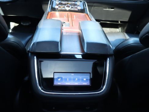 Used 2024 Lincoln Navigator L Premiere 4x4 image 24