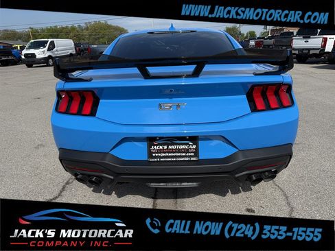 Used 2024 Ford Mustang GT Premium image 3