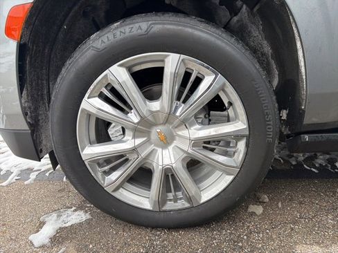 Used 2023 Chevrolet Tahoe High Country image 3