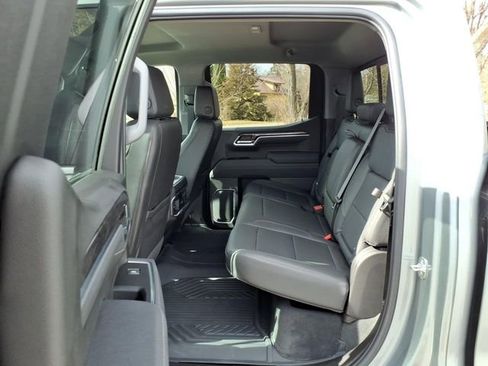 Used 2025 Chevrolet Silverado 1500 LTZ image 11