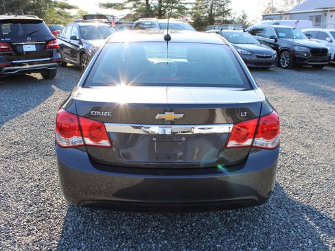 Used 2016 Chevrolet Cruze LT image 8