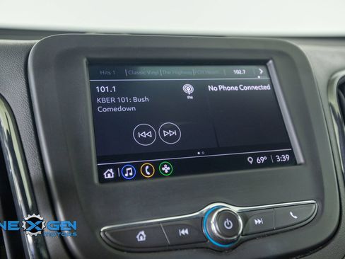 Used 2022 Chevrolet Equinox RS w/ LPO, Floor Liner Package FWD image 18