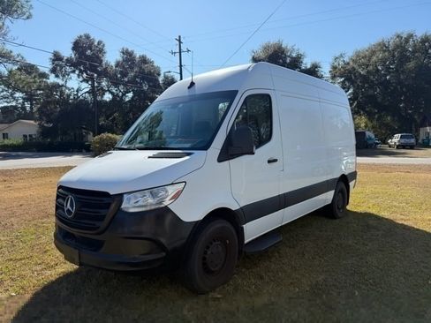 Used 2021 Mercedes-Benz Sprinter 1500 image 13