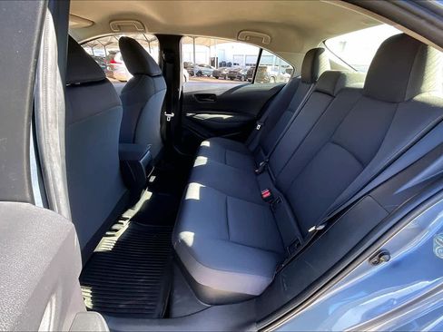 Used 2022 Toyota Corolla LE image 19