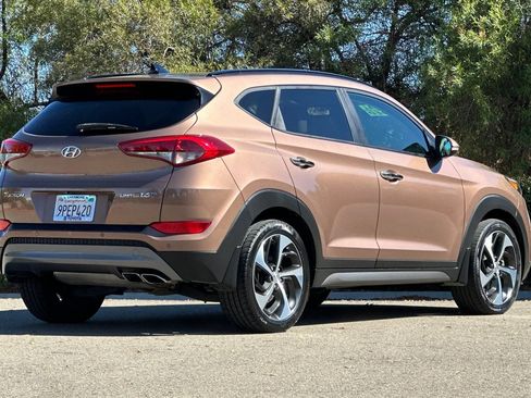 Used 2016 Hyundai Tucson Limited w/ Option Group 03 FWD image 4