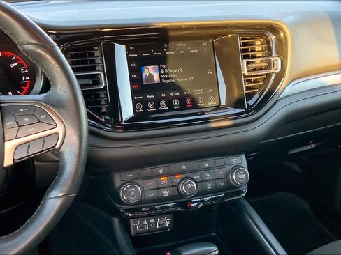 Used 2024 Dodge Durango SXT w/ 3rd Row Seating Group image 11