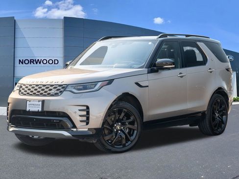 Used 2023 Land Rover Discovery Metropolitan Edition AWD/4WD image 1