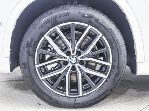 New 2026 BMW X1 xDrive28i w/ M Sport Package image 2