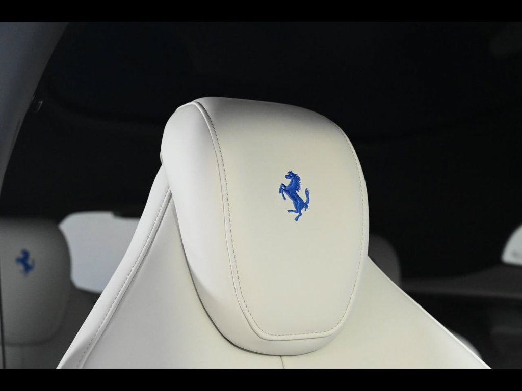 Used 2026 Ferrari Purosangue AWD/4WD image 17