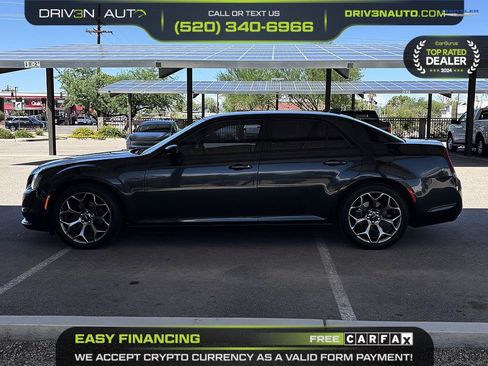 Used 2018 Chrysler 300 Touring w/ Sport Appearance Package RWD image 4