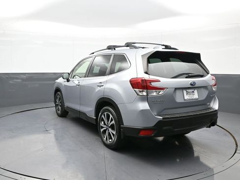 Used 2021 Subaru Forester Limited image 8