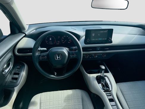 Used 2025 Honda HR-V LX image 16